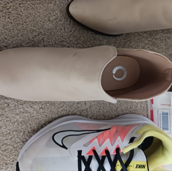 Journee Collection Lola Women's Ankle Boots - Picture 9 of 10